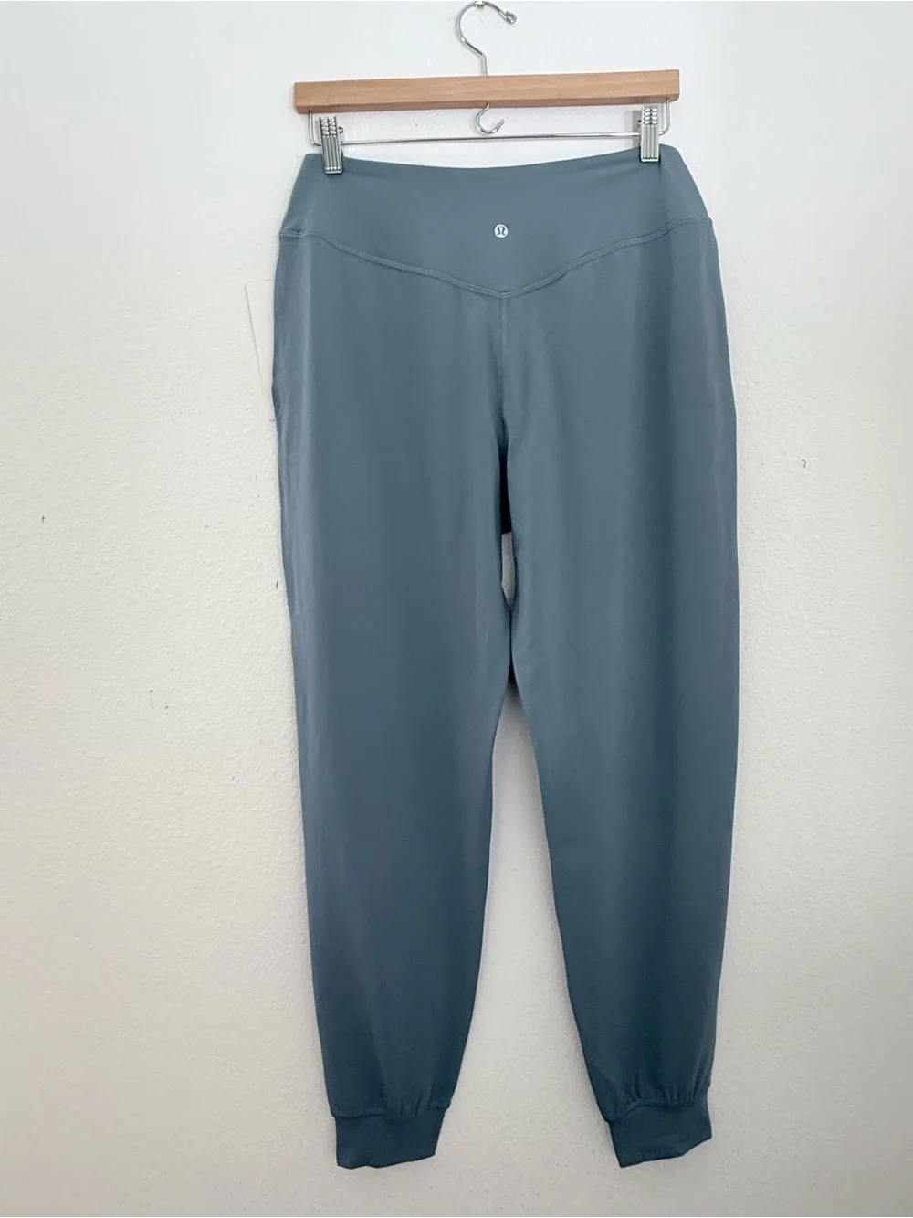 lululemon athletica High-Rise Jogger 28” Regular Size 8 (NWT)